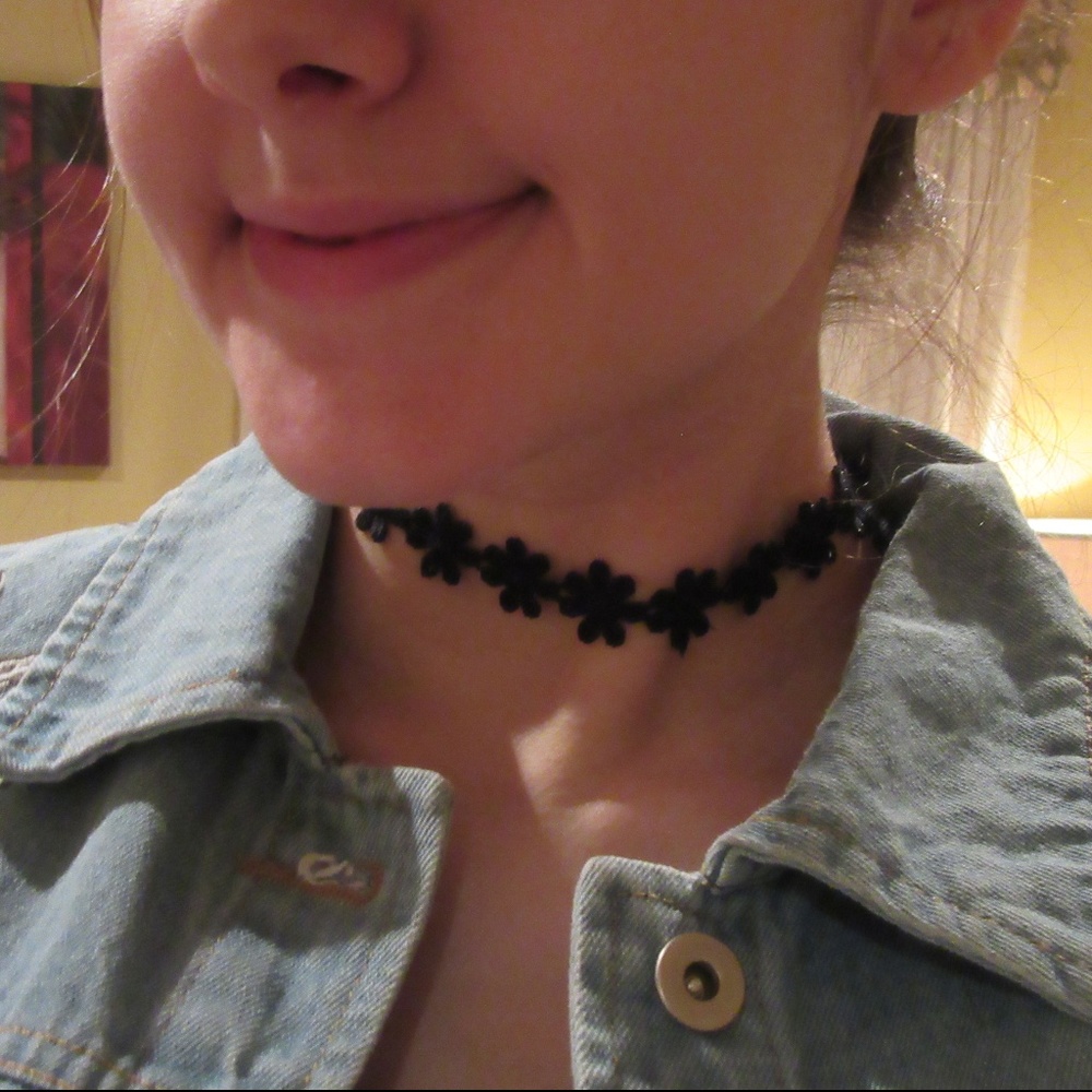 Black Daisy & Mesh Adjustable Choker Necklace